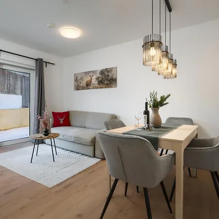 Village Garden - Zentral In Kirchberg Apartment *