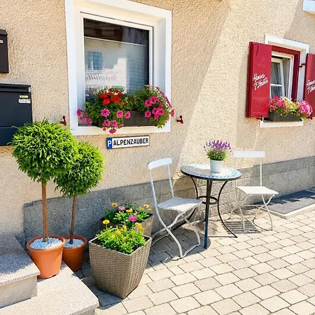 Village Garden - Zentral In Kirchberg Apartment *